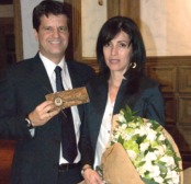 Julio Castilla con su esposa, Irene Soto.